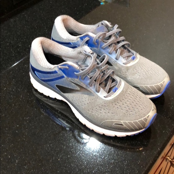 brooks 2e running shoes